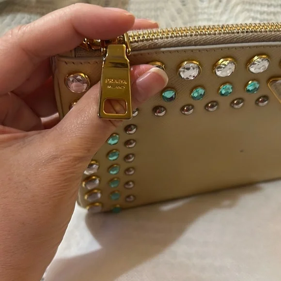 Prada Bag - Picture 14 of 17